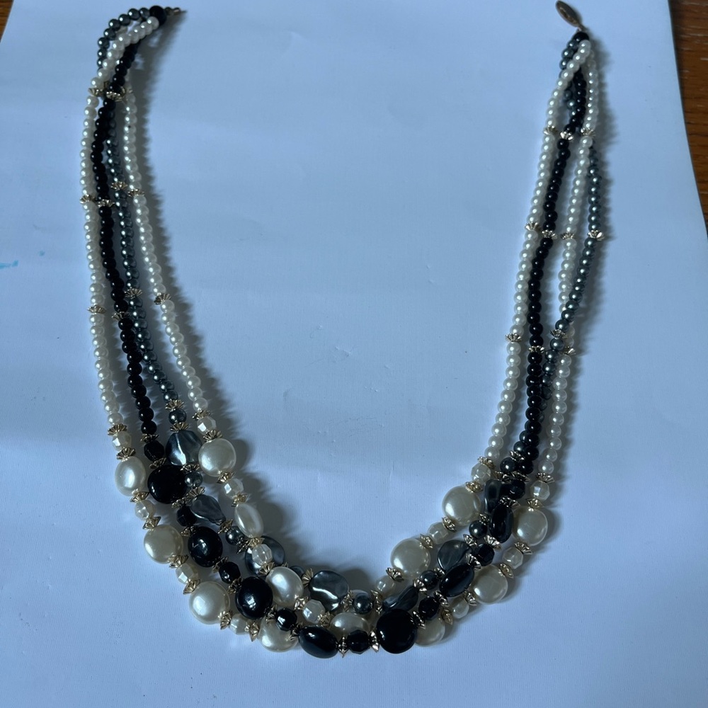 Elegant Black and White Beaded Necklace